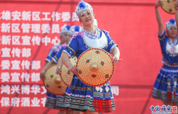 People take part in square dance competition in Xiongan New Area